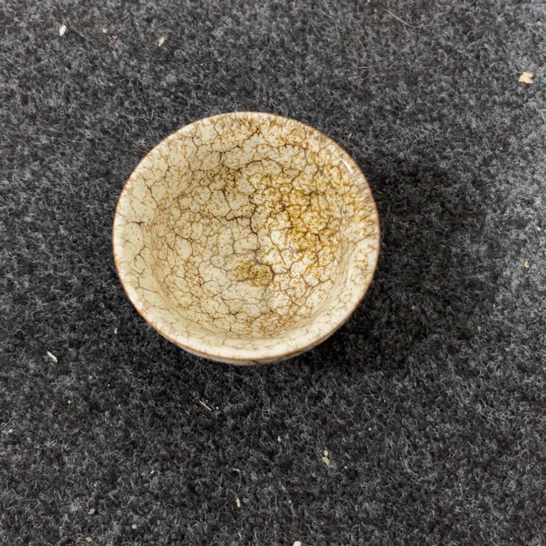 陈***瀛瓷片精美手工瓷瓶