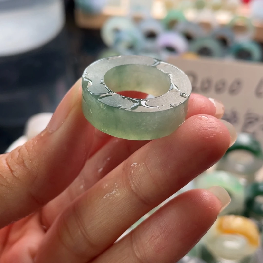 定制翡翠未镶嵌戒指