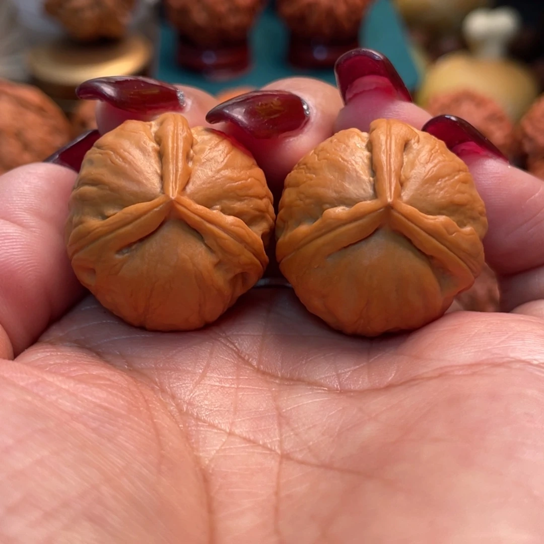 把件文玩核桃夜明珠奔