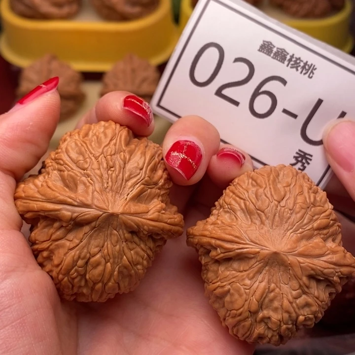 把件桃核泥鳅背44……