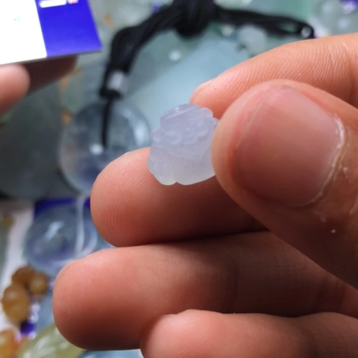 定制翡翠未镶嵌?**?挂件