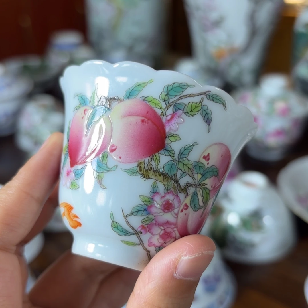 瓷花口五桃杯………………