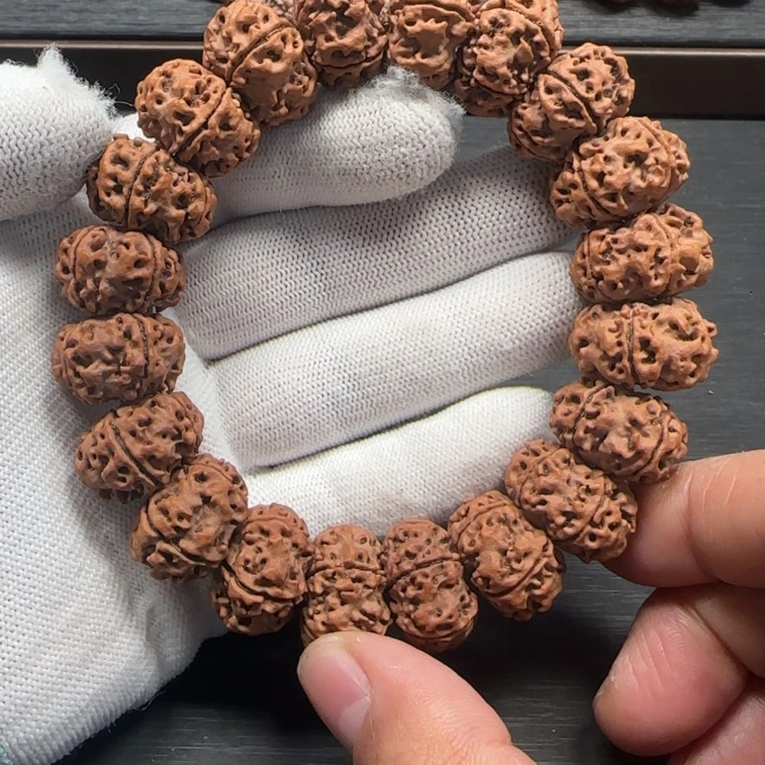 金刚菩提吊坠21+mm天然纽扣（扇面）