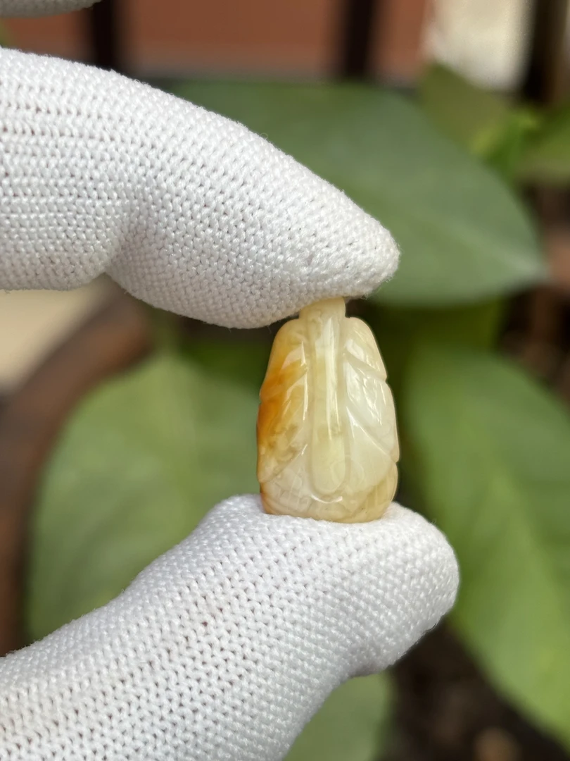 4823天然蜜蜡琥珀叶子配饰12.3x22x7.1mm