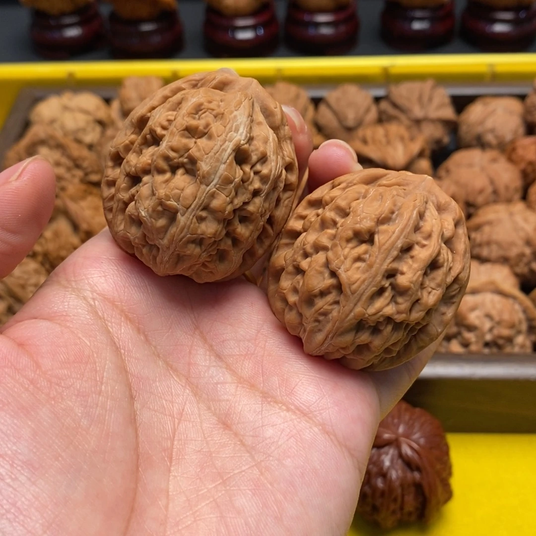 文玩核桃吊坠红锦鲤39