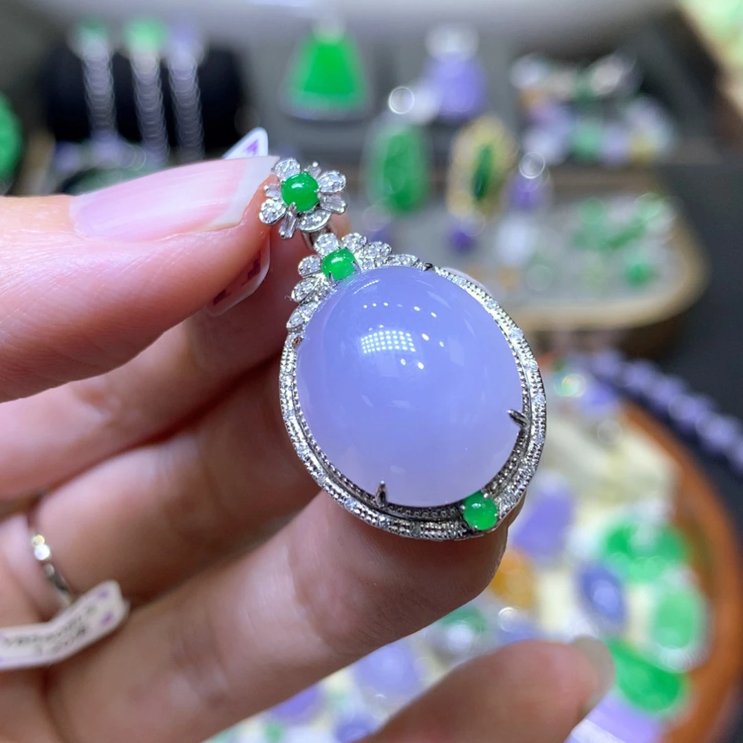 【闪购商品】翡翠颈饰18K金镶嵌翡翠吊坠项链