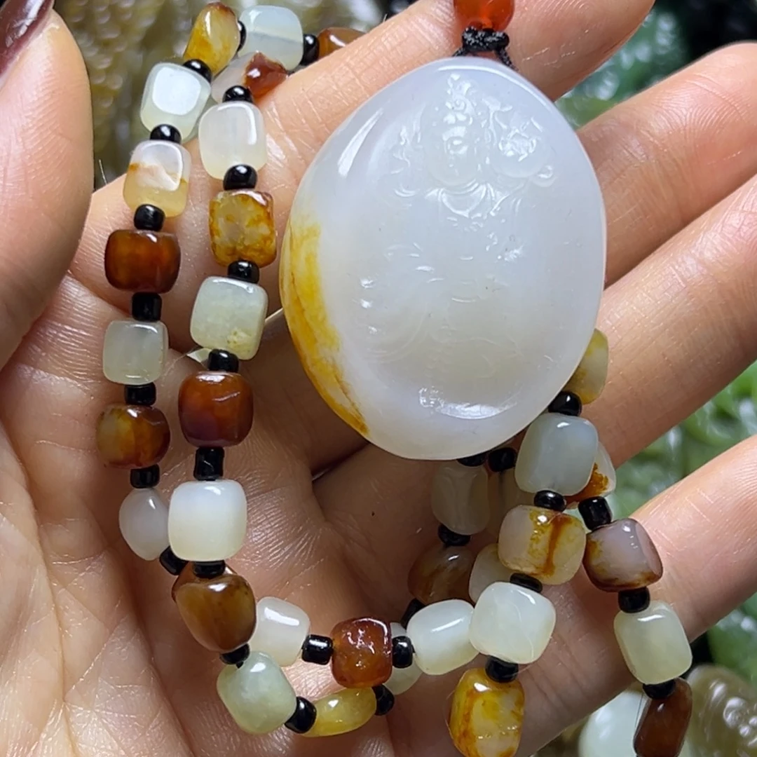 和田玉未镶嵌挂件