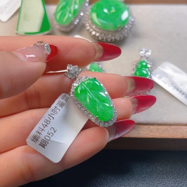 翡翠银S925镶嵌吊坠(不含链)翡翠