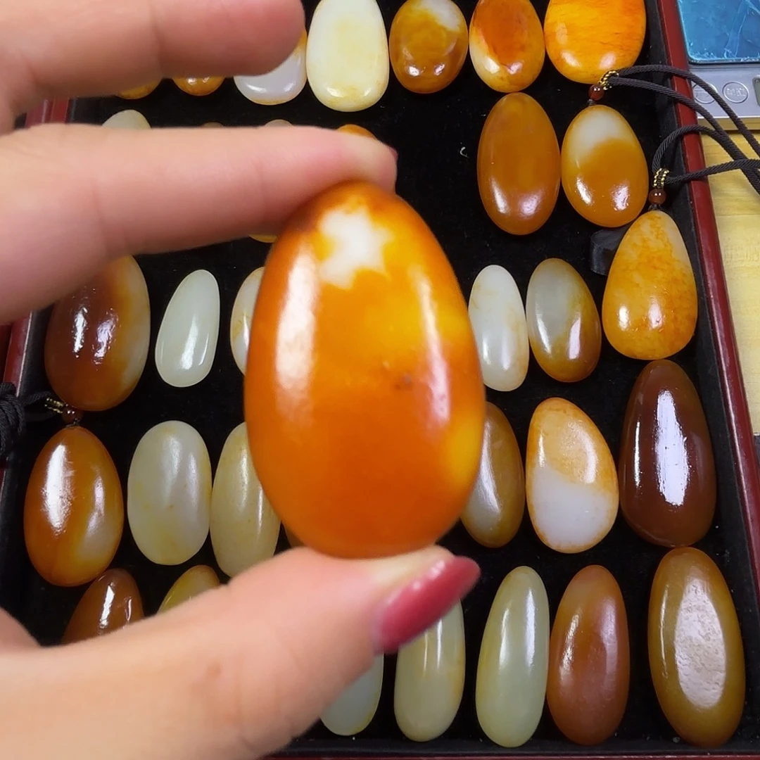 寻****颈饰未镶嵌和田玉