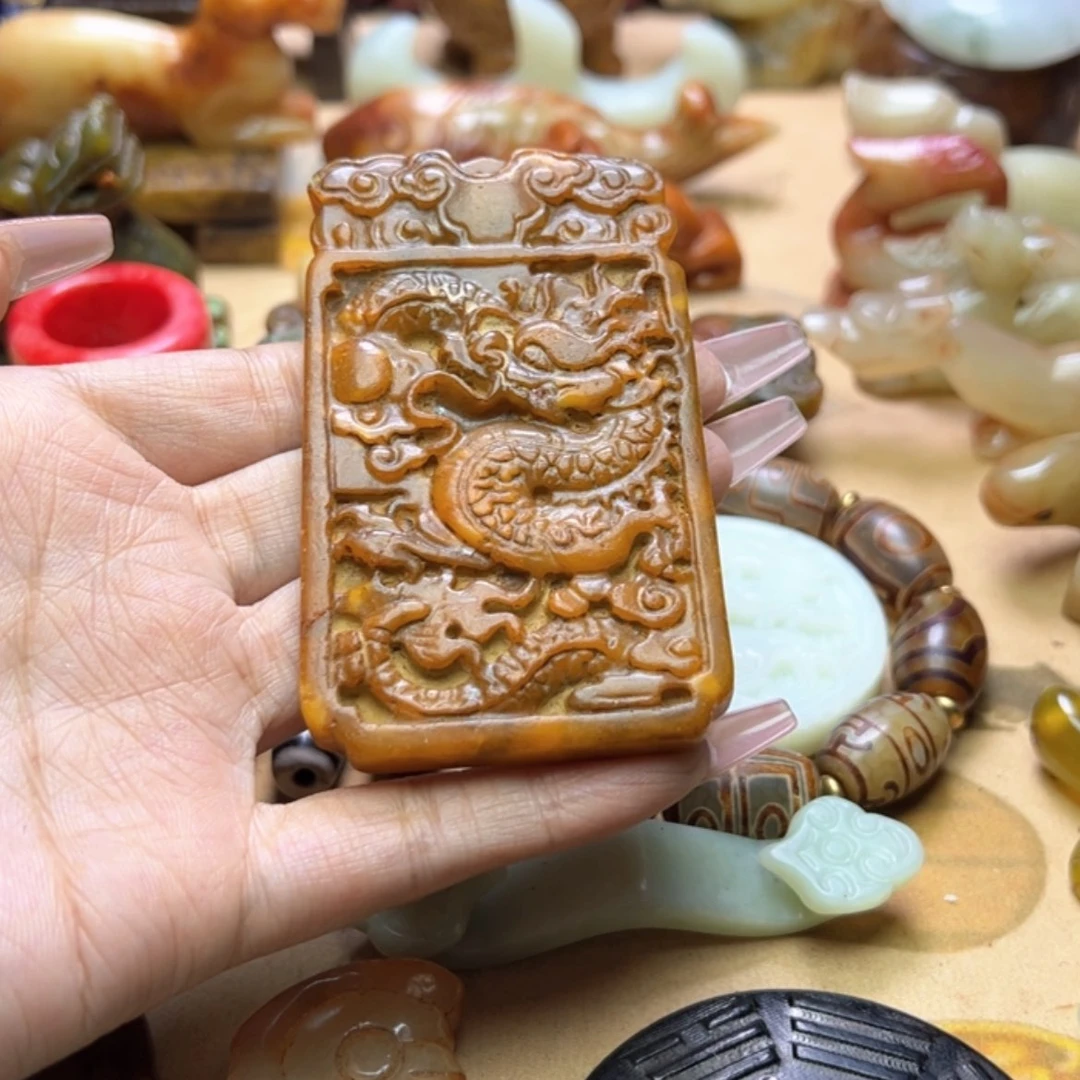 【闪购商品】蛇纹石玉颈饰未镶嵌