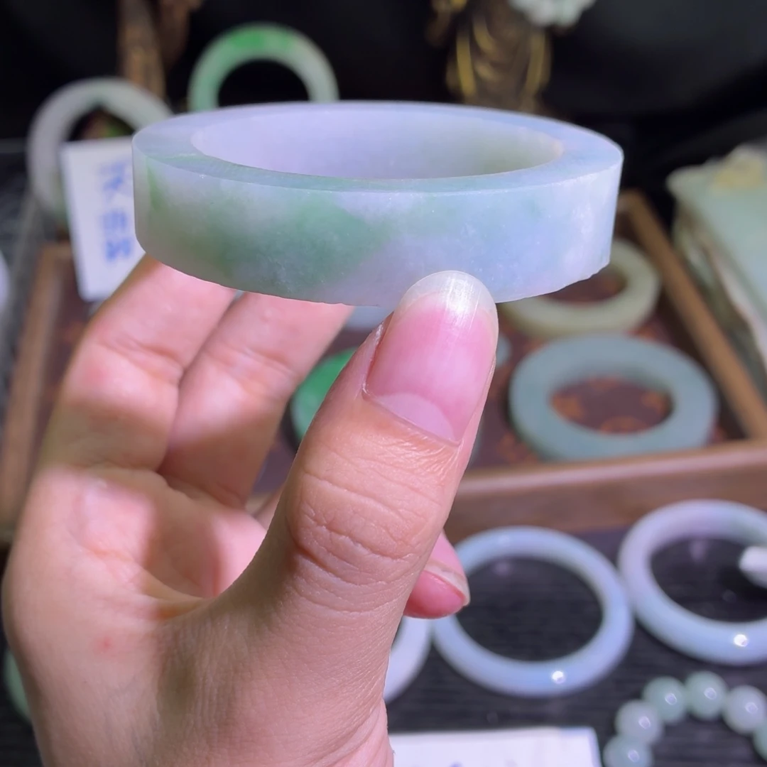 定制翡翠未镶嵌天然翡翠A货毛胚手镯