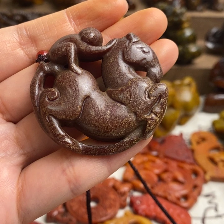 未镶嵌蛇纹石玉颈饰18