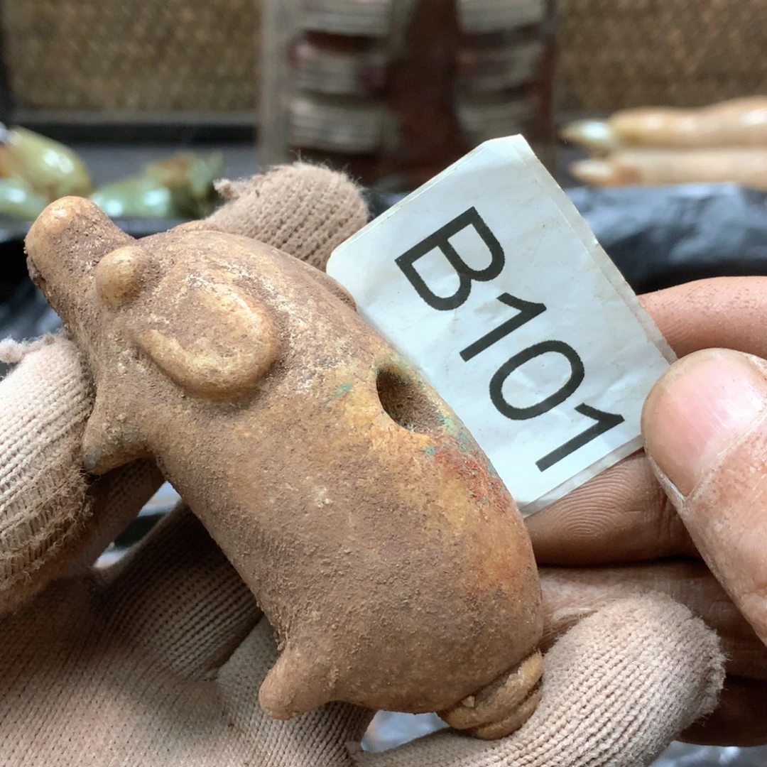 未镶嵌和田玉挂件