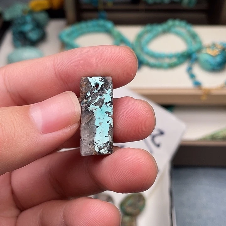 绿松石未镶嵌吊坠