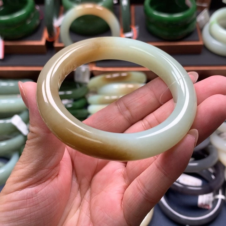 【闪购商品】未镶嵌手镯和田玉