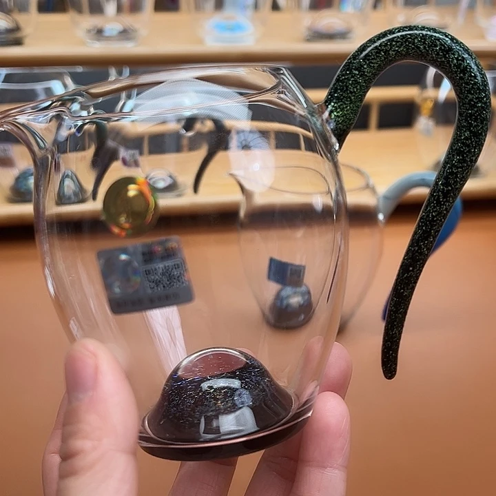 L***J吸管款水晶玻璃斑斓