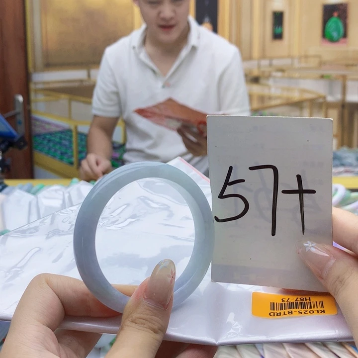 翡翠未镶嵌手镯090……