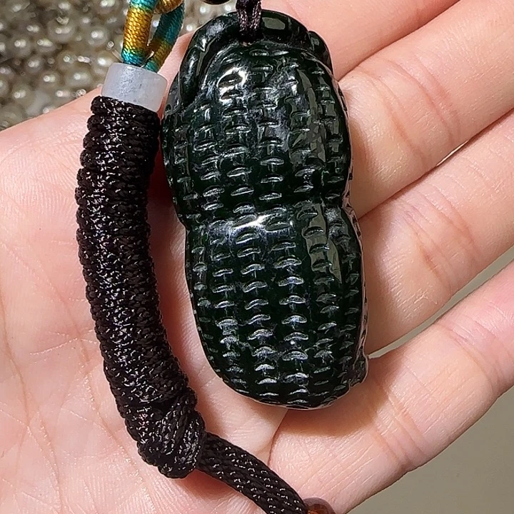 用***4翡翠未镶嵌颈饰翡翠