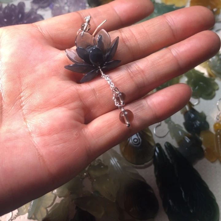 黛****蛇纹石玉未镶嵌耳坠