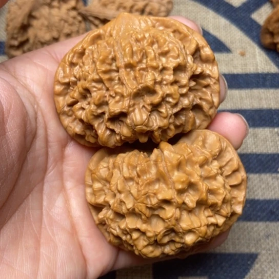 吊坠文玩核桃麒麟纹官帽全品52