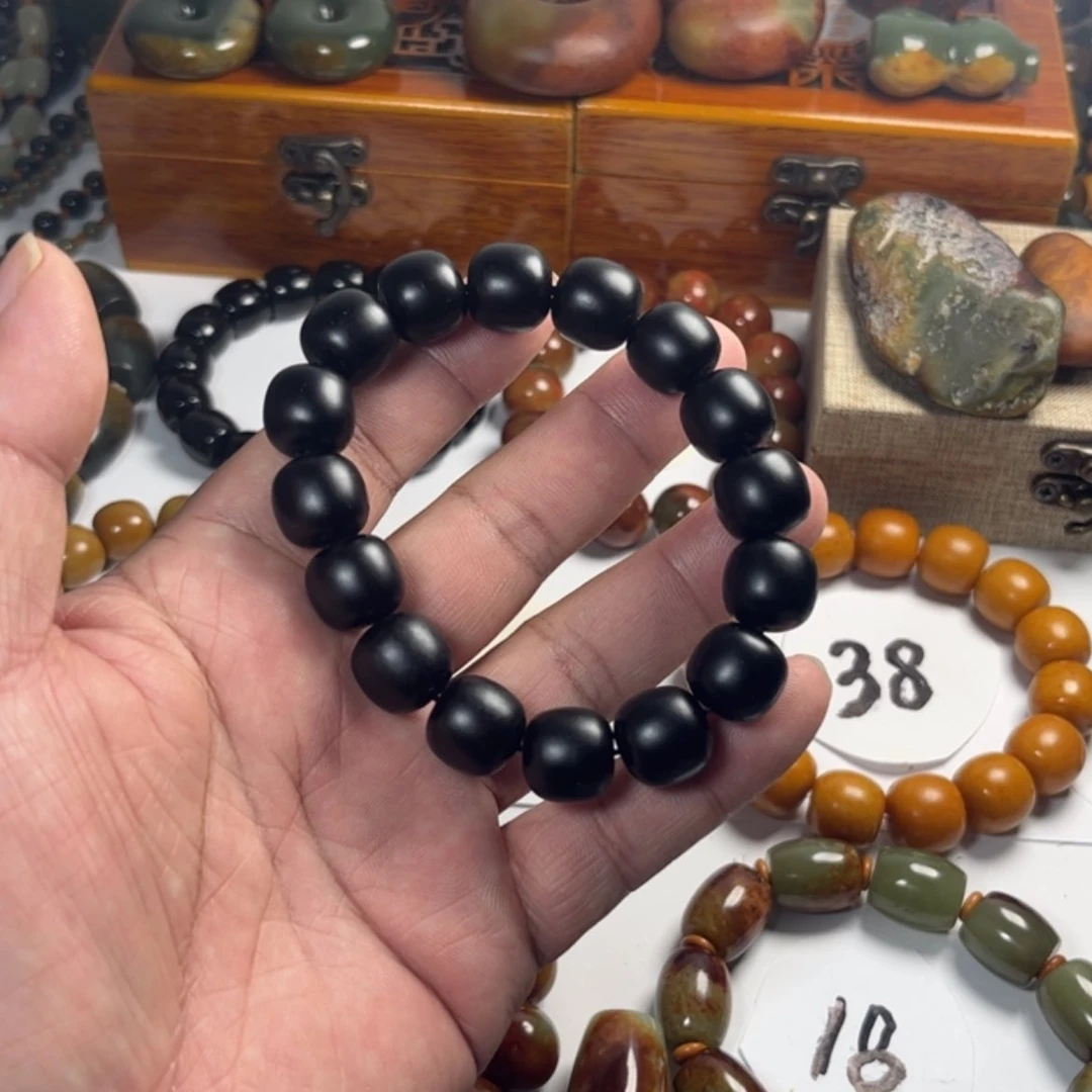 【闪购商品】未镶嵌手链透闪石质玉诸**铁