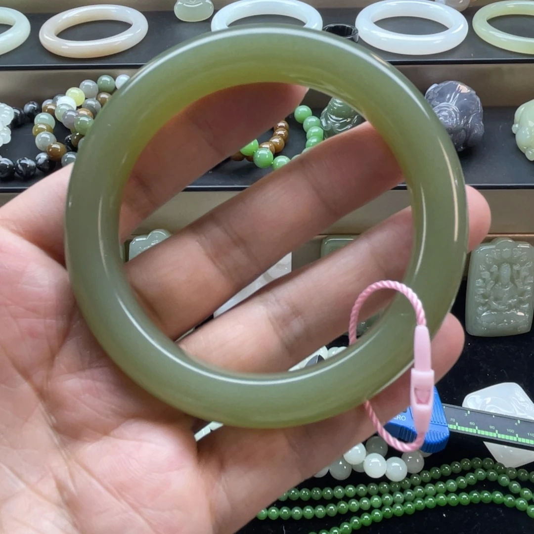 和田玉未镶嵌手镯59