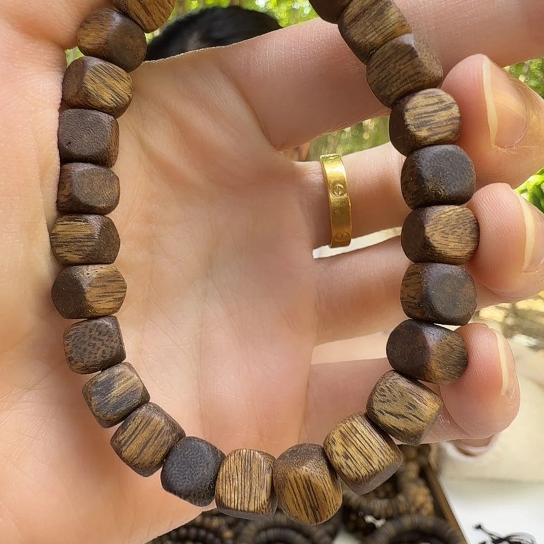 沉香沉香碎屑卡7方糖7克绿奇楠乌身圆叶