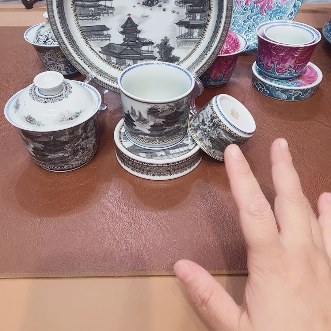 摆件饿到现在睡都是不