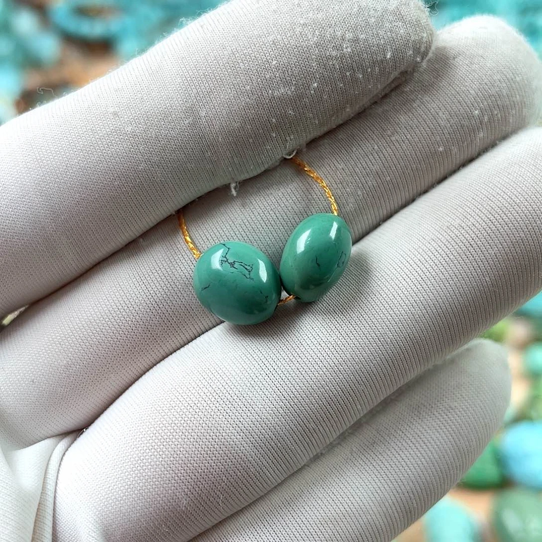 绿松石未镶嵌珠宝奇石