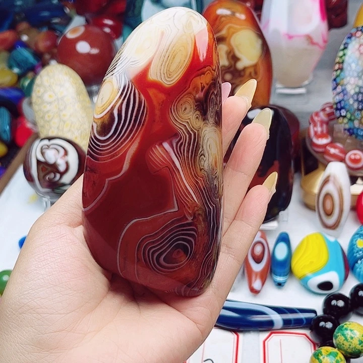 黑***土玛瑙/玉髓挂件未镶嵌