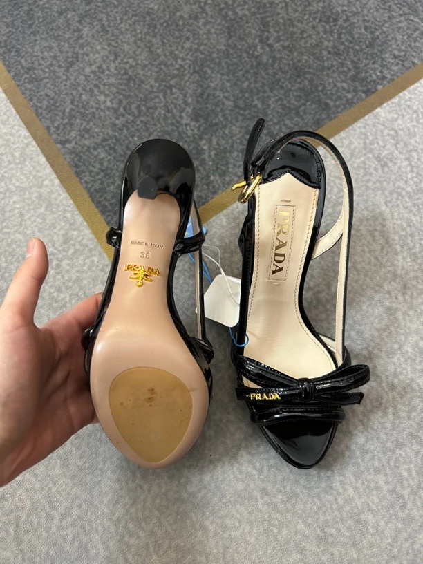 95新 Prada/普拉达 黑色高跟凉鞋三六码