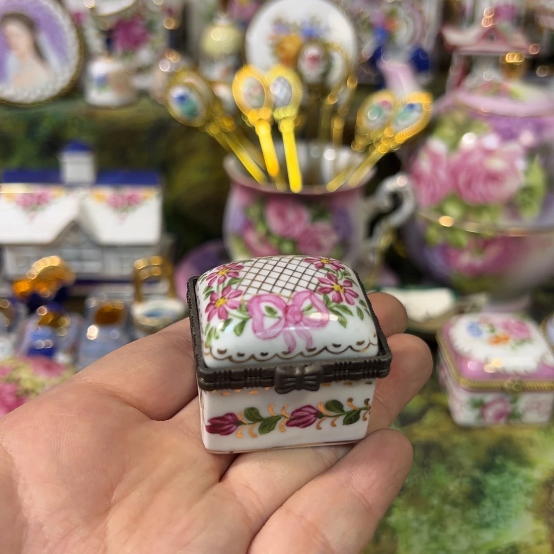 摆件鹿与海陶瓷家居用品有限公司