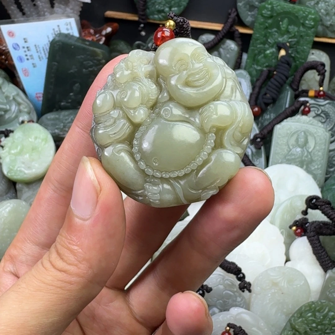 颈饰未镶嵌和田玉