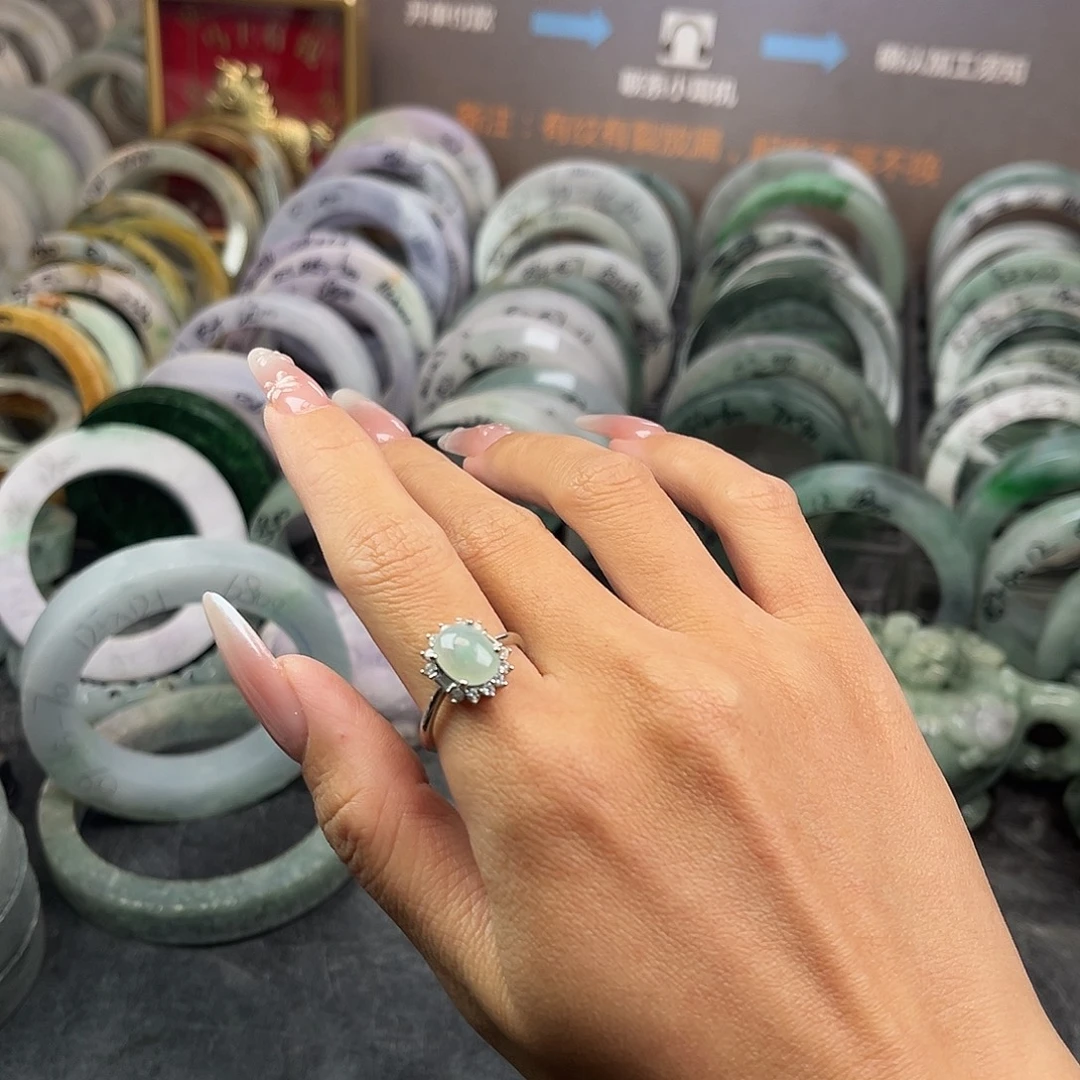 翡翠未镶嵌戒指戒指