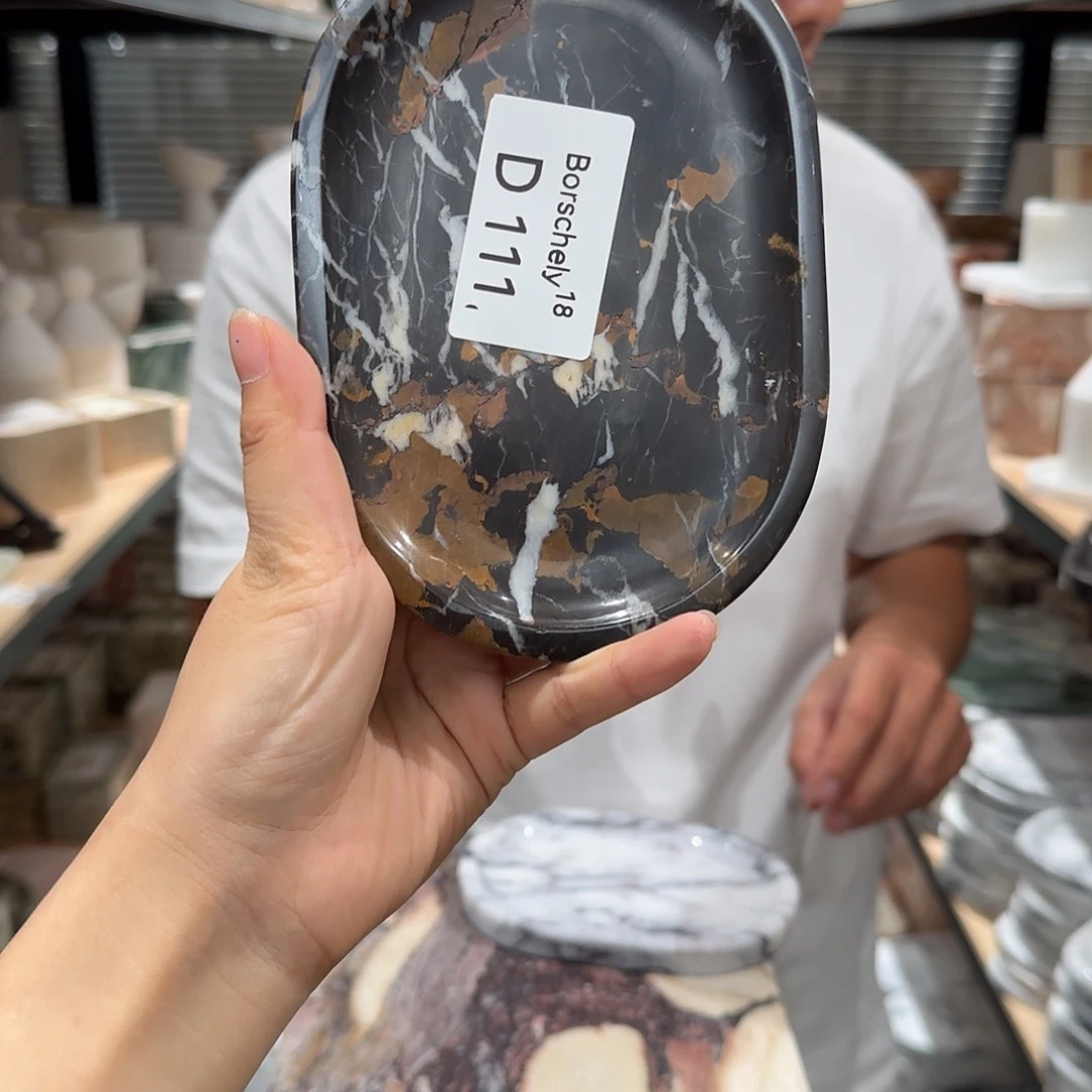 D111。