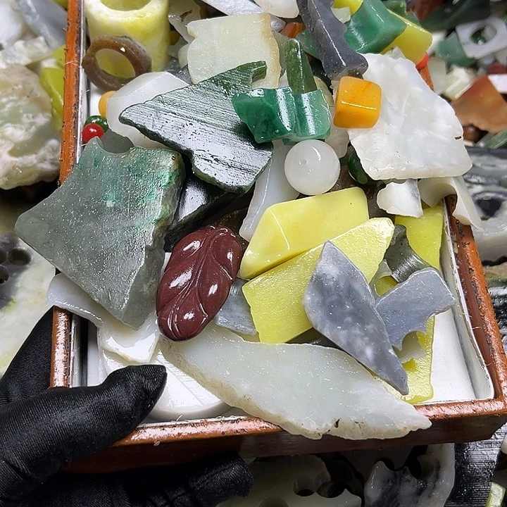 和田玉9K金镶嵌珠宝奇石直****）