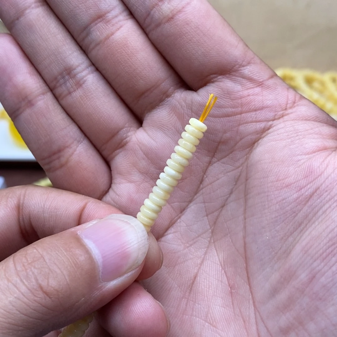 小***。琥珀未镶嵌珠宝奇石