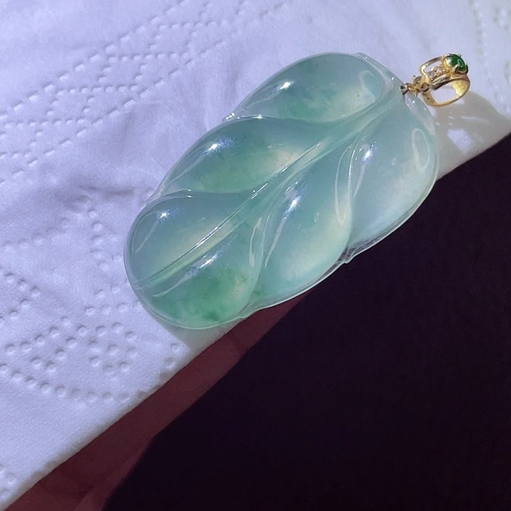 颈饰18K金镶嵌翡翠翡翠