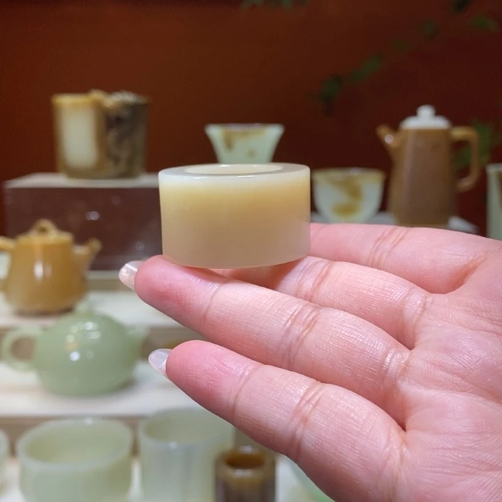 未镶嵌和田玉摆件且末黄糖扳指22.2