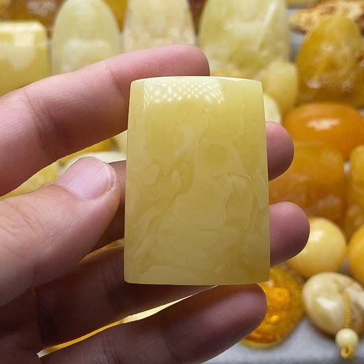琥珀颈饰未镶嵌琥珀蜜蜡吊坠
