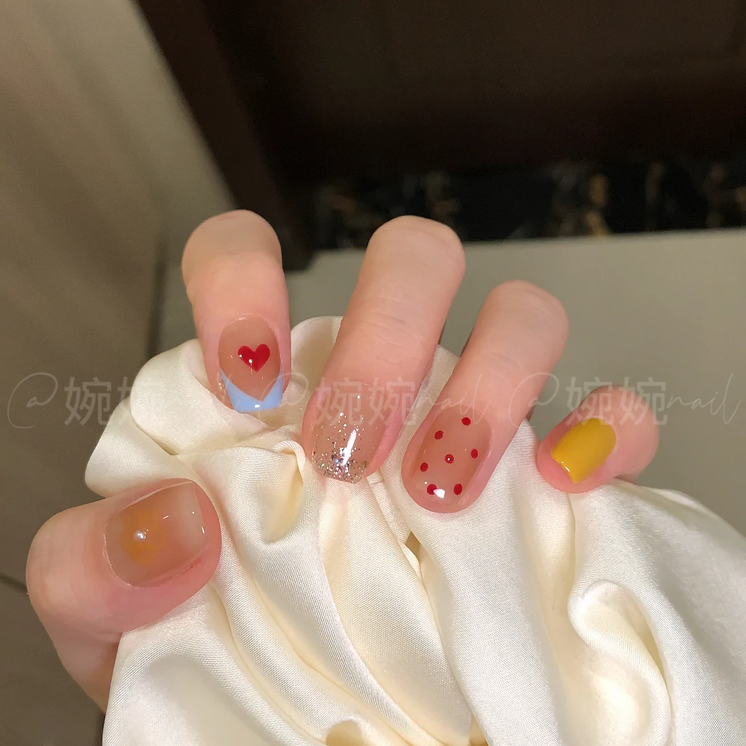 【八音盒】纯手工多巴胺法式波点可爱显白手工穿戴甲网红气质美甲