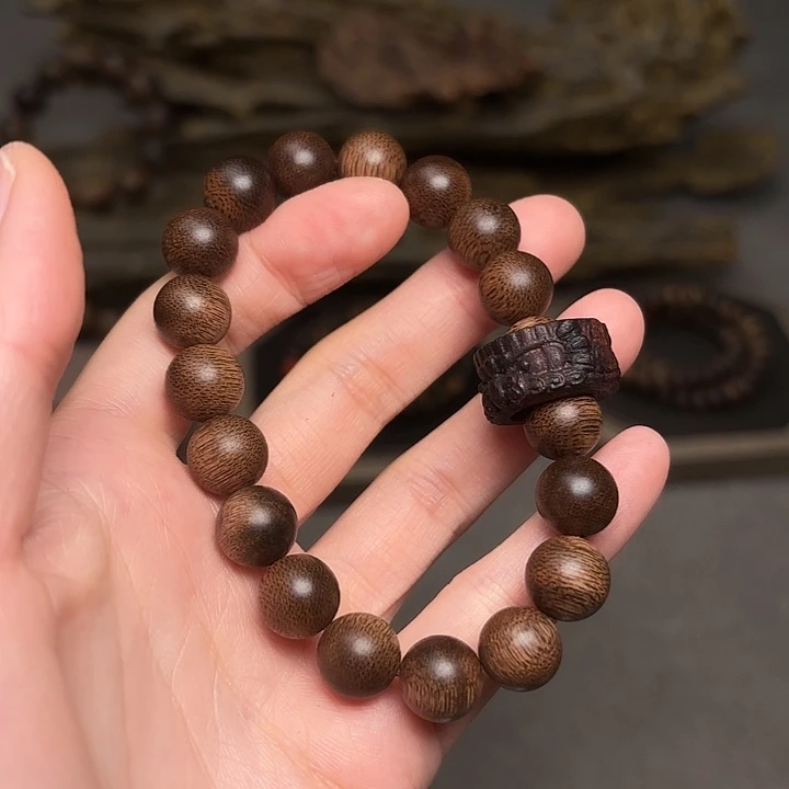沉香手串越南富森红土帝王料1.0+降真香醒狮