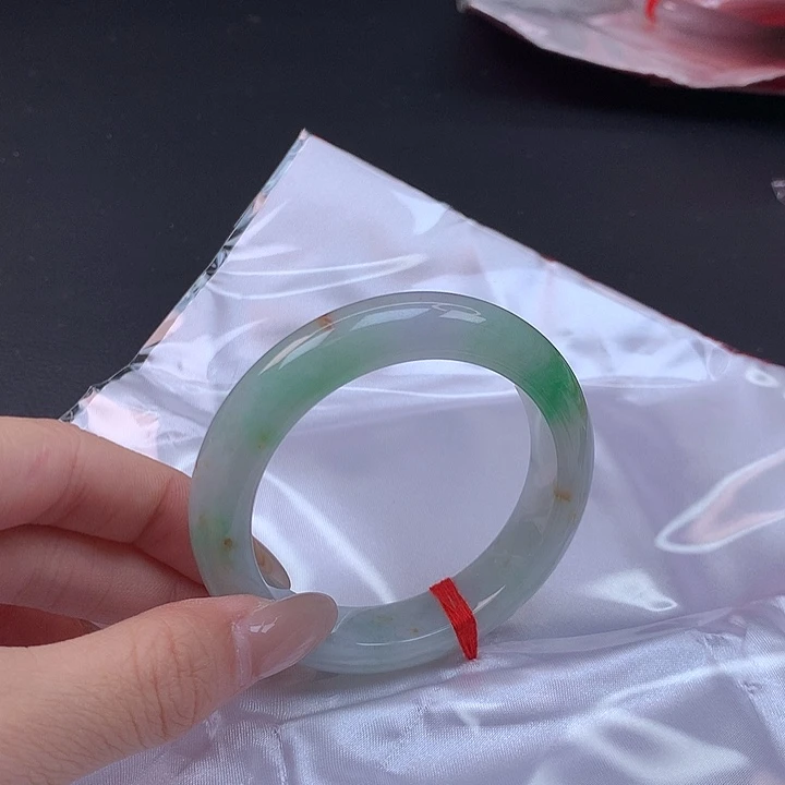 翡翠未镶嵌手镯52