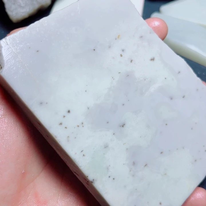 和田玉（糖玉）未镶嵌珠宝奇石