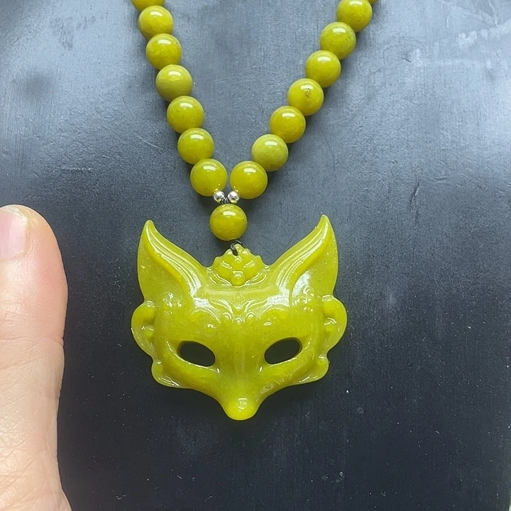 未镶嵌蛇纹石玉颈饰