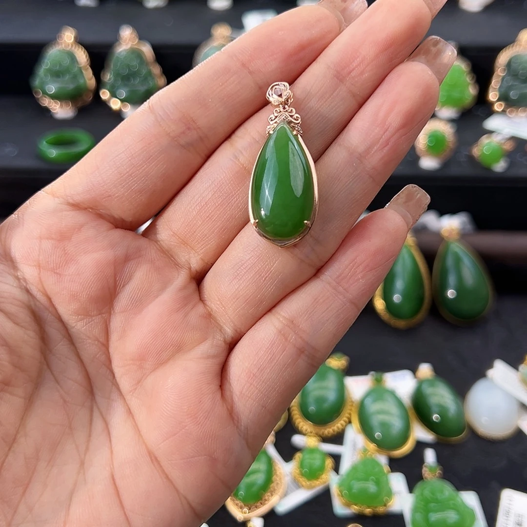 和田玉（碧玉）18K金镶嵌吊坠(不含链)