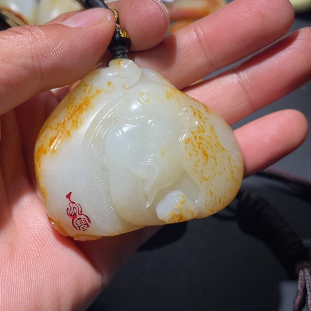 和田玉（糖玉）未镶嵌颈饰