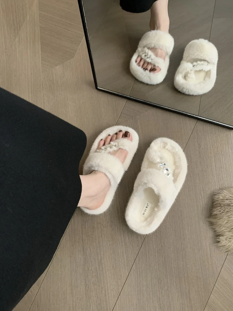 2025年新款水钻毛毛拖鞋女外穿冬季新款厚底夹趾不规则鸳鸯休闲鞋