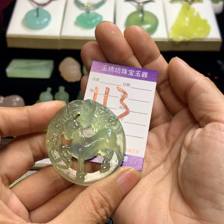 【闪购商品】蛇纹石玉未镶嵌颈饰