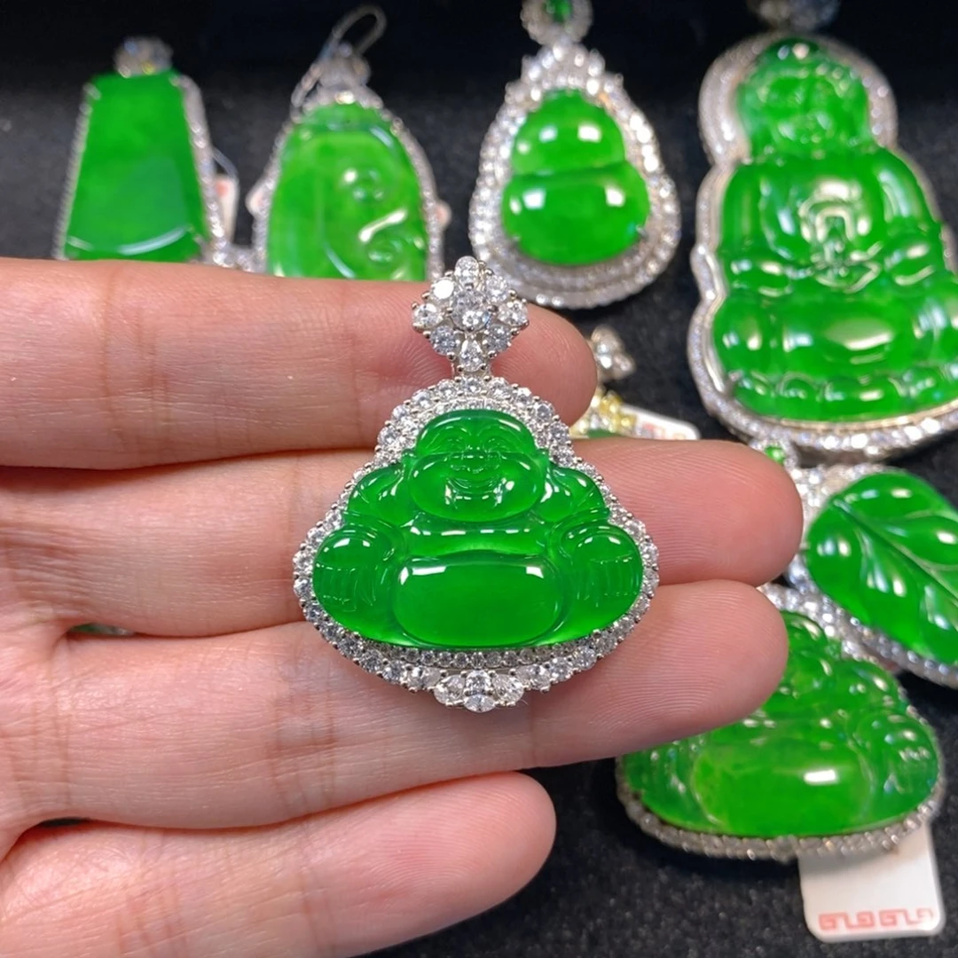 颈饰银S925镶嵌翡翠佛公吊坠
